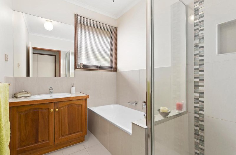 Photo - 9 James Milne Drive, Croydon North VIC 3136 - Image 6