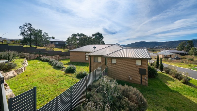 Photo - 9 James O'Donnell Drive, Lithgow NSW 2790 - Image 6