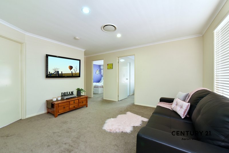 Photo - 9 Janus Close, Cameron Park NSW 2285 - Image 5