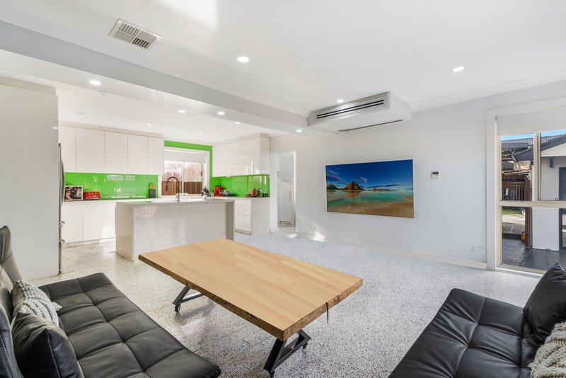 Photo - 9 Jarrah Avenue, Prestons NSW 2170 - Image 5