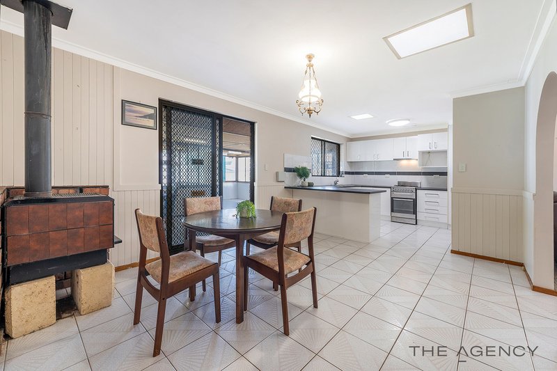 Photo - 9 Jarrah Street, Coodanup WA 6210 - Image 6