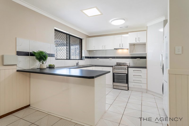 Photo - 9 Jarrah Street, Coodanup WA 6210 - Image 7