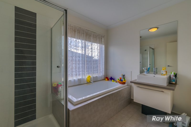 Photo - 9 Jeremy St , Tarneit VIC 3029 - Image 7