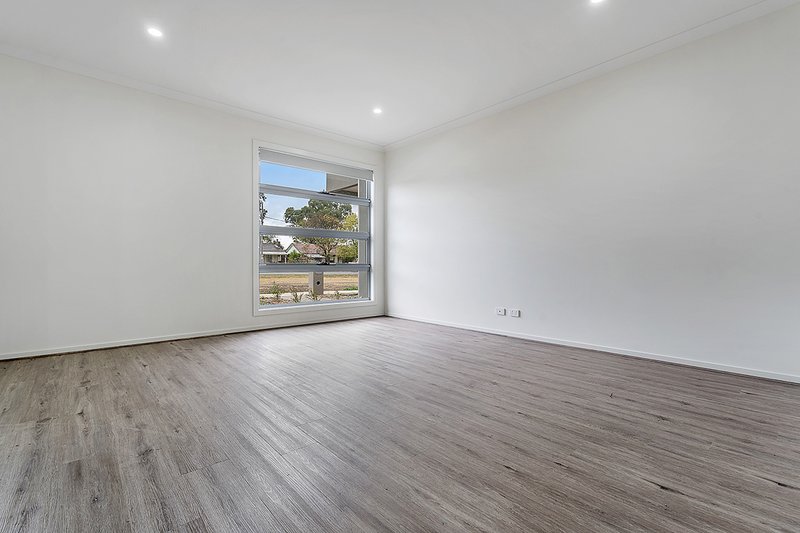 Photo - 9 Johnson Road, Mernda VIC 3754 - Image 6