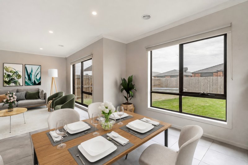 Photo - 9 Juniperina Circuit, Wallan VIC 3756 - Image 3
