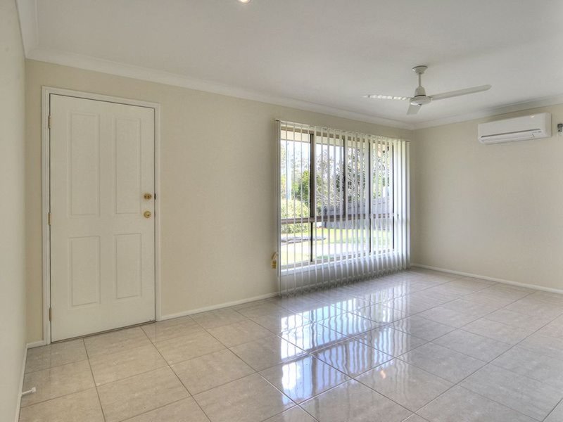 Photo - 9 Kadlunga Court, Boronia Heights QLD 4124 - Image 4