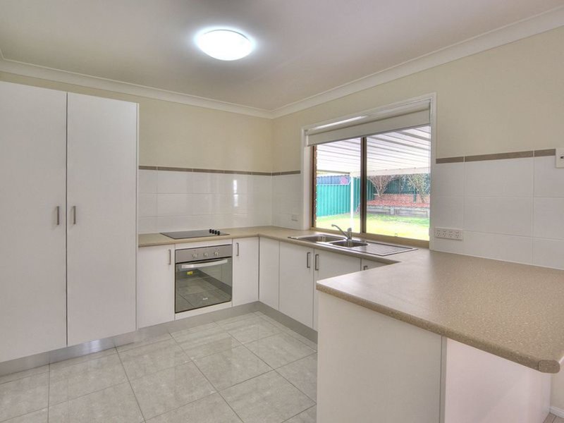 Photo - 9 Kadlunga Court, Boronia Heights QLD 4124 - Image 6