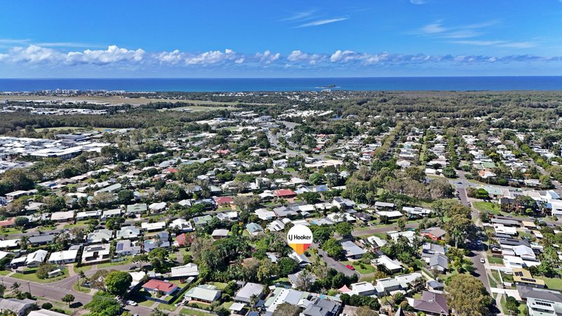 Photo - 9 Kandoo Street, Pacific Paradise QLD 4564 - Image 7