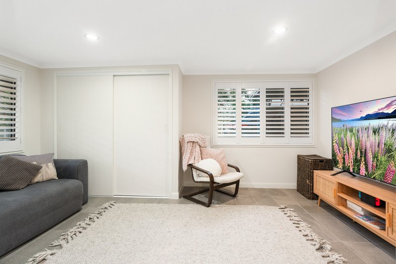 Photo - 9 Kangaloon Street, Jindalee QLD 4074 - Image 6