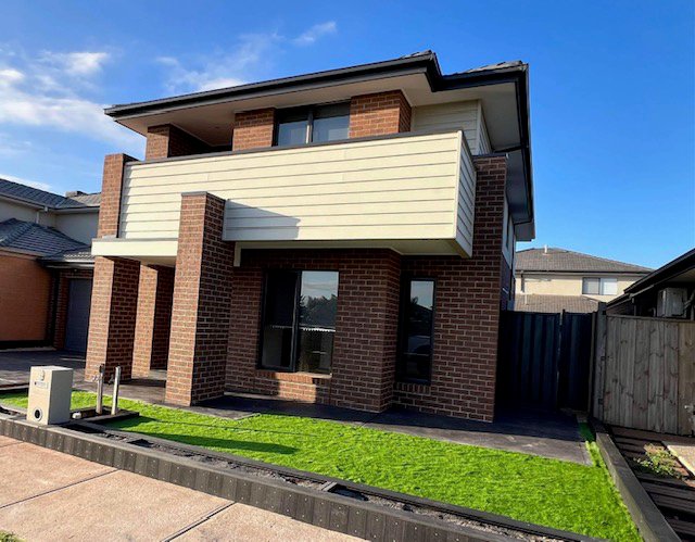 9 Kangaroo Crescent, Aintree VIC 3336