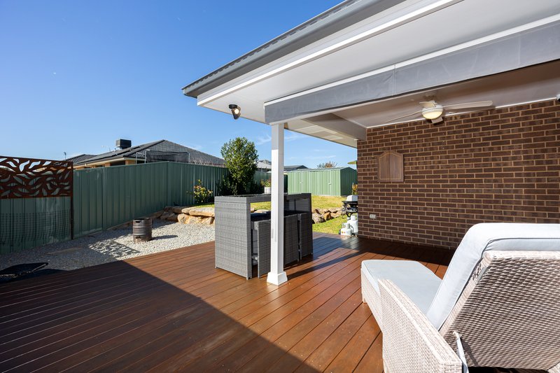 Photo - 9 Kanooka Place, Forest Hill NSW 2651 - Image 13