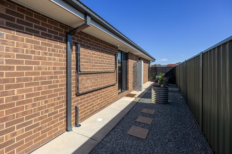 Photo - 9 Kanooka Place, Forest Hill NSW 2651 - Image 15