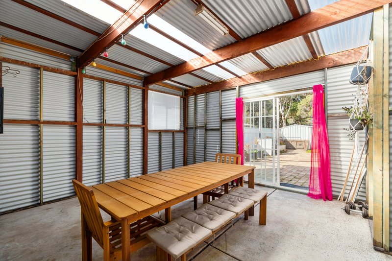 Photo - 9 Karingal Avenue, Koonawarra NSW 2530 - Image 11