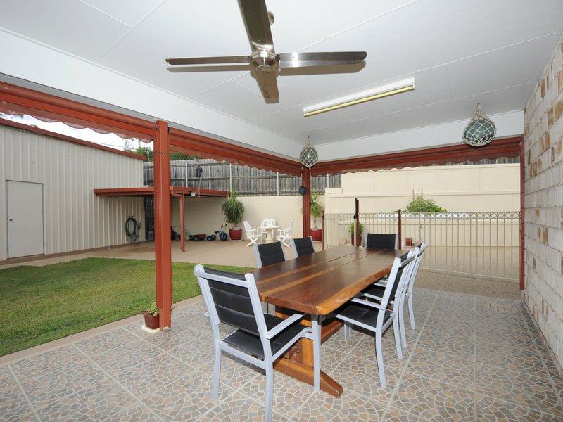 Photo - 9 Karumba Court, Tannum Sands QLD 4680 - Image 6