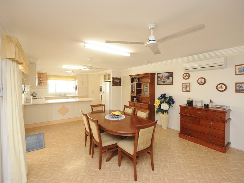 Photo - 9 Karumba Court, Tannum Sands QLD 4680 - Image 13