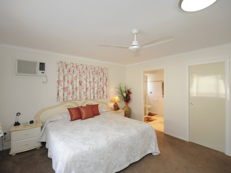 Photo - 9 Karumba Court, Tannum Sands QLD 4680 - Image 15