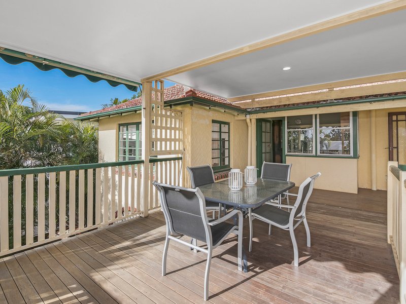 Photo - 9 Kauri Road, Ashgrove QLD 4060 - Image 9