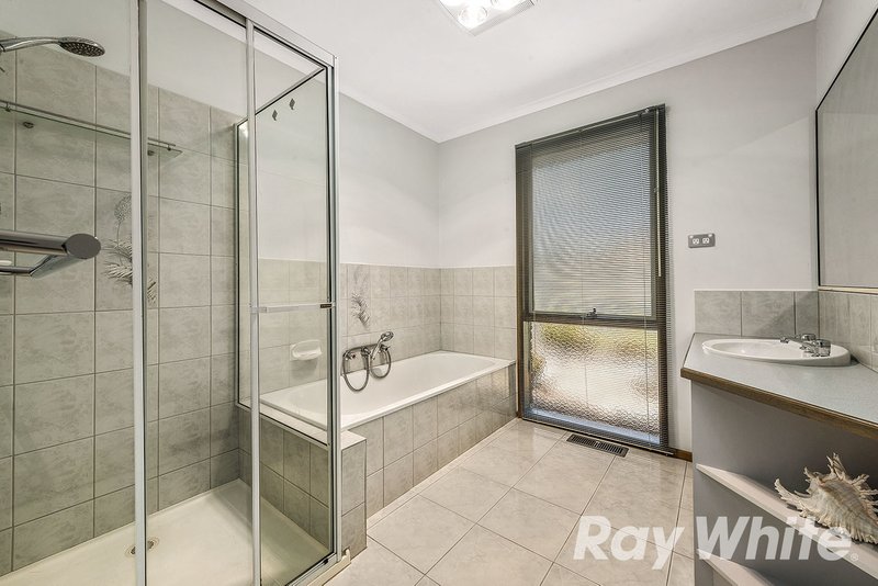 Photo - 9 Keaton Way, Aspendale Gardens VIC 3195 - Image 6