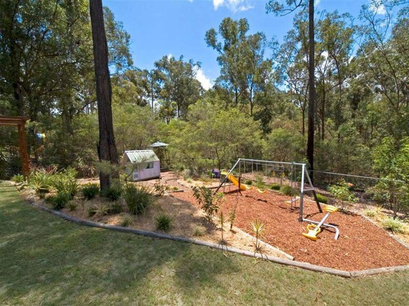 Photo - 9 Ken Duncombe Drive, Cashmere QLD 4500 - Image 18