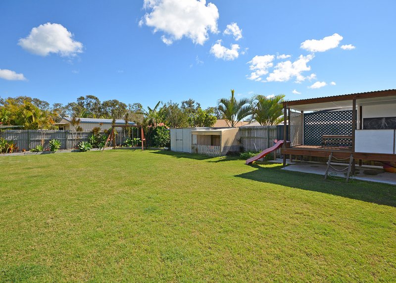 Photo - 9 Kensi Court, Point Vernon QLD 4655 - Image 2