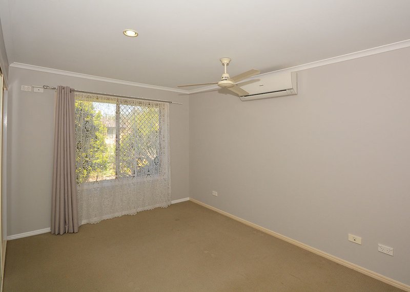 Photo - 9 Kensi Court, Point Vernon QLD 4655 - Image 4