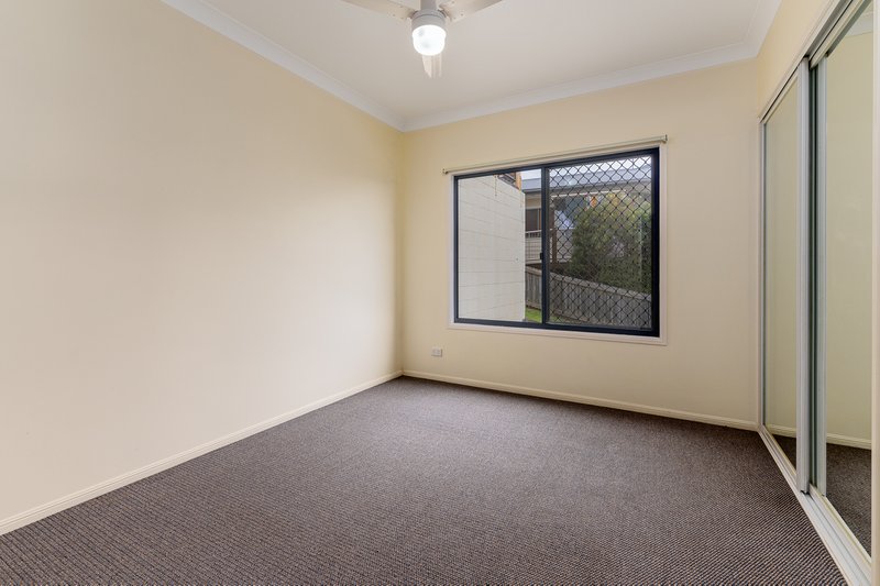 Photo - 9 Kensington Place, Kin Kora QLD 4680 - Image 12