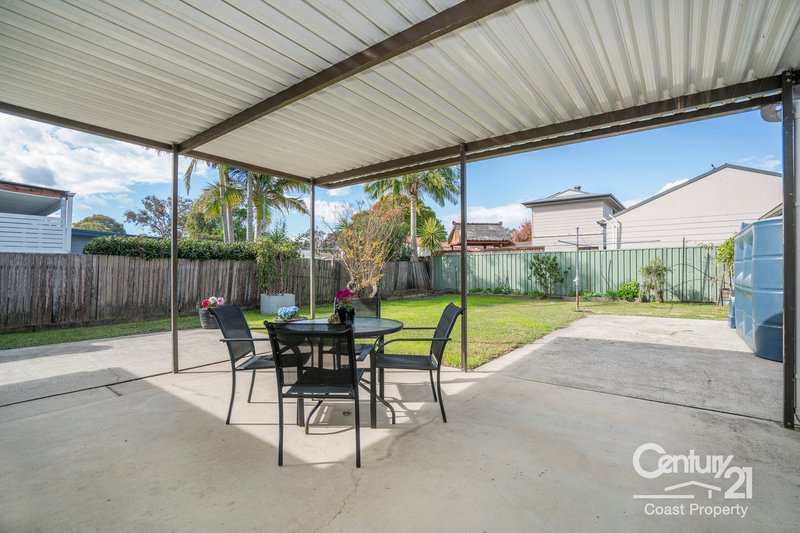 Photo - 9 Kerry Crescent, Berkeley Vale NSW 2261 - Image 11