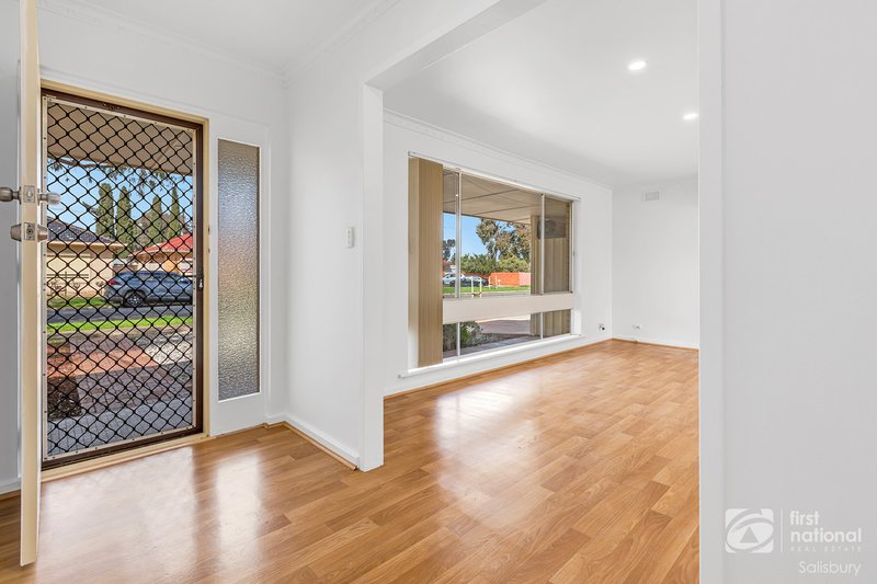 Photo - 9 Kerry Street, Salisbury Downs SA 5108 - Image 2