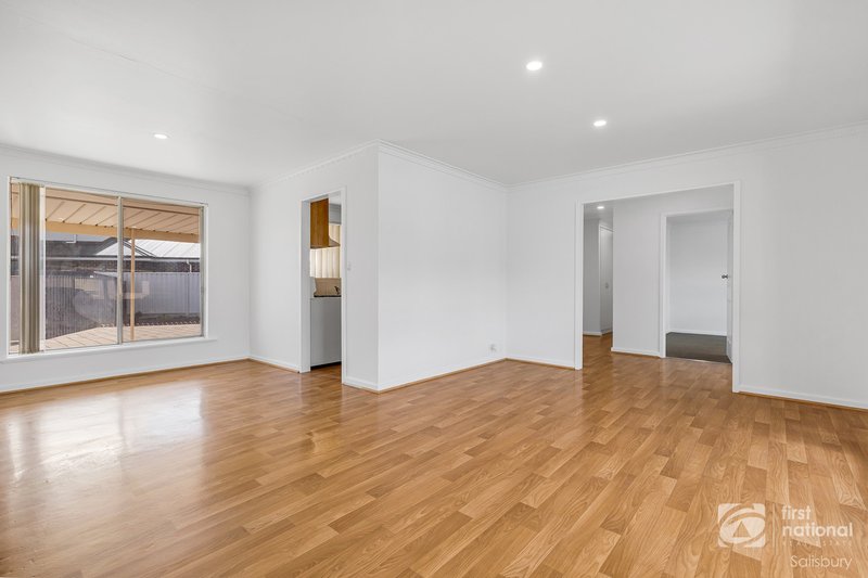 Photo - 9 Kerry Street, Salisbury Downs SA 5108 - Image 4