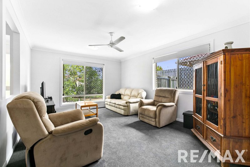 Photo - 9 Kestrel Court, Eli Waters QLD 4655 - Image 4