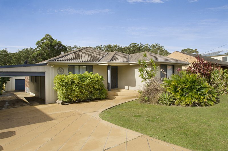 9 Kew Road, Laurieton NSW 2443