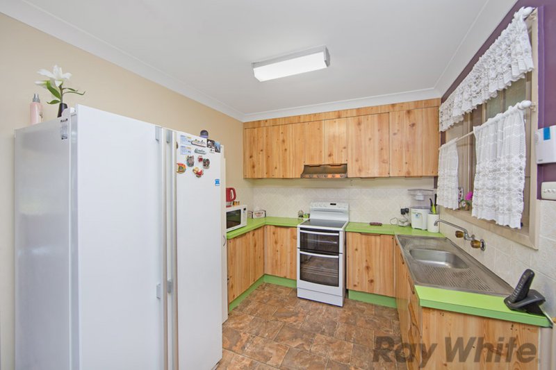 Photo - 9 Kewalo Avenue, Budgewoi NSW 2262 - Image 3