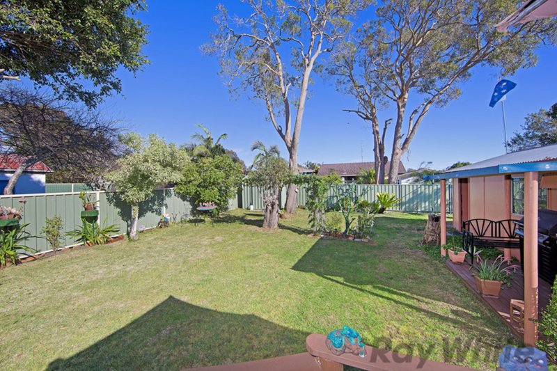 Photo - 9 Kewalo Avenue, Budgewoi NSW 2262 - Image 8