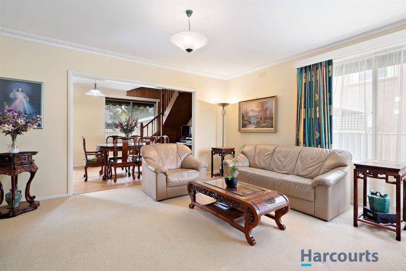 Photo - 9 Kiah Street, Glen Waverley VIC 3150 - Image 3