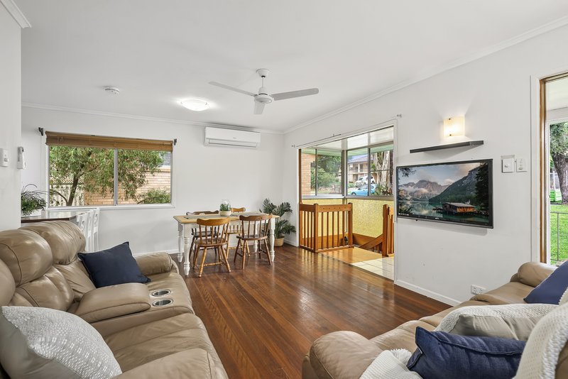 Photo - 9 Kiama Crescent, Ferny Hills QLD 4055 - Image 3