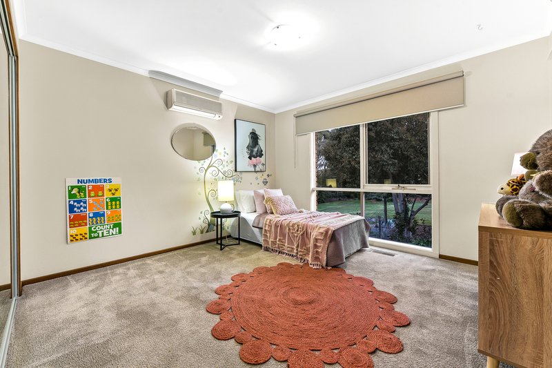 Photo - 9 Kilgerron Court, Narre Warren South VIC 3805 - Image 17