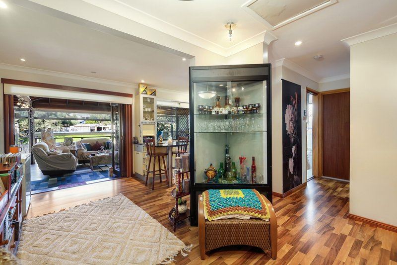 Photo - 9 Kinarra Street, Ashmore QLD 4214 - Image 7