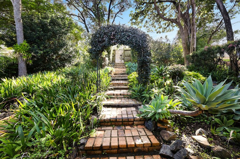 Photo - 9 Kinarra Street, Ashmore QLD 4214 - Image 16