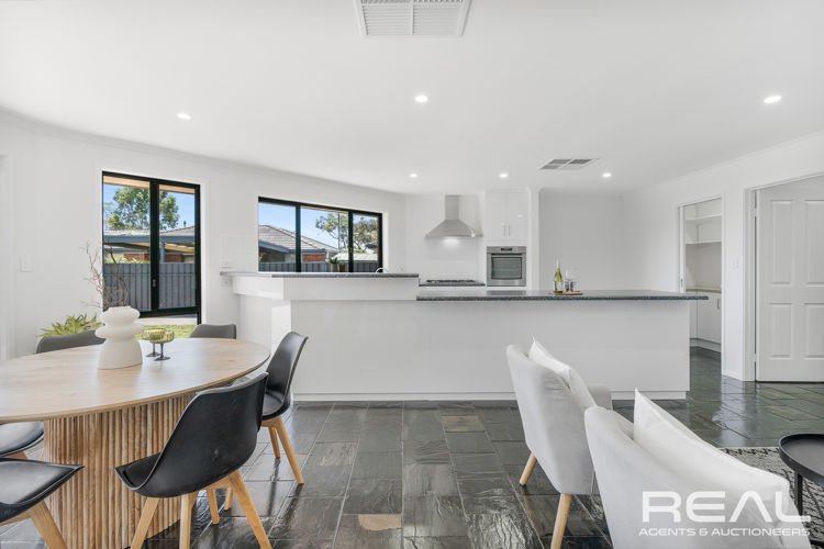 Photo - 9 Kingston Avenue, Royal Park SA 5014 - Image 17