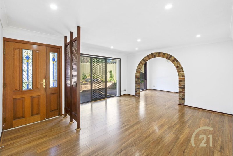 Photo - 9 Kiriwina Place, Glenfield NSW 2167 - Image 2