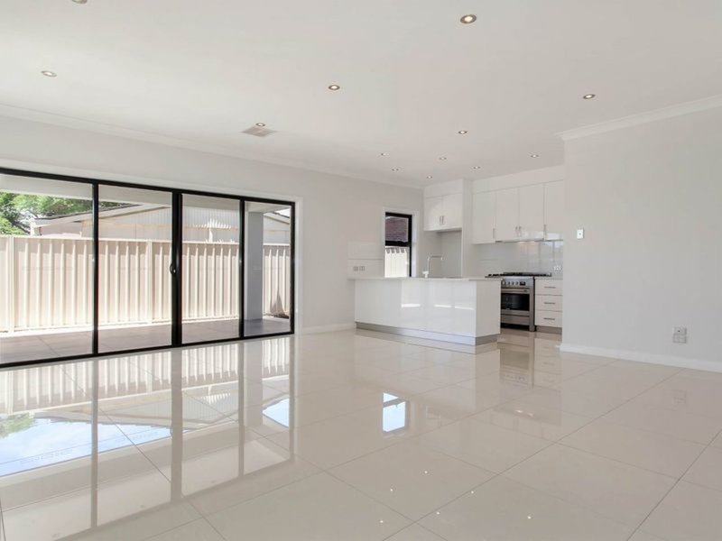 Photo - 9 Kirra Avenue, West Lakes Shore SA 5020 - Image 14