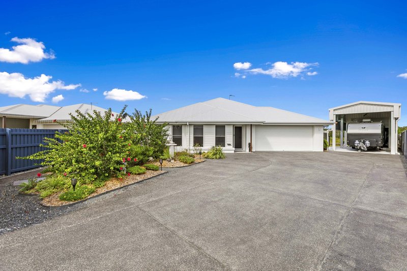 Photo - 9 Kirra Court, Eli Waters QLD 4655 - Image 3