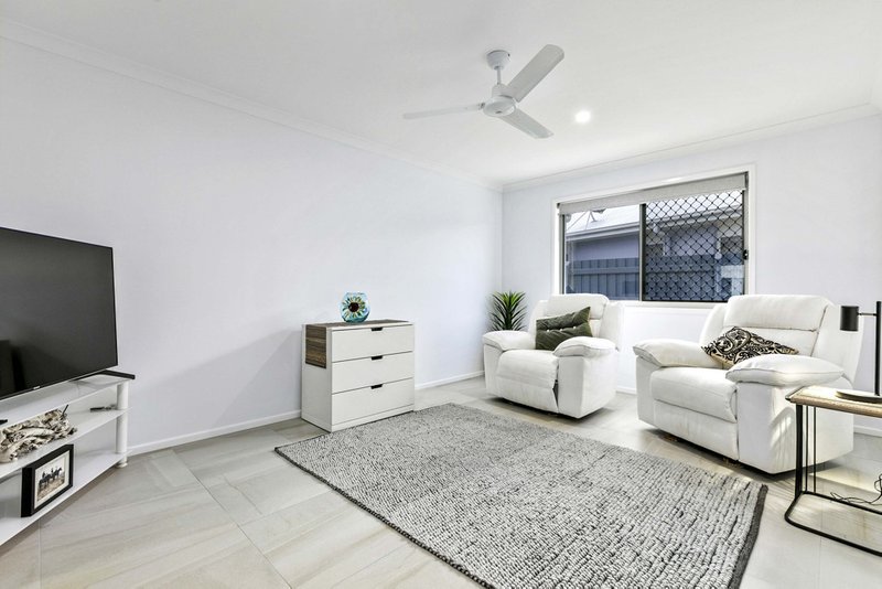 Photo - 9 Kirra Court, Eli Waters QLD 4655 - Image 14