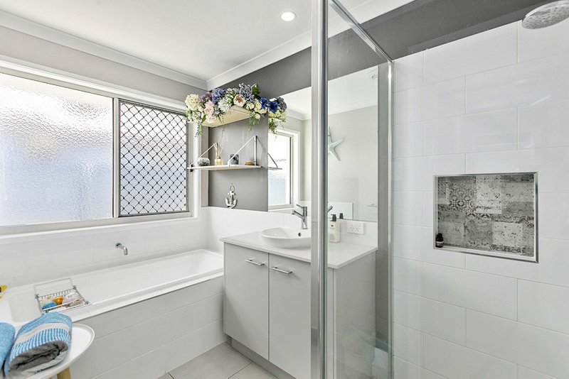 Photo - 9 Kirra Court, Eli Waters QLD 4655 - Image 22