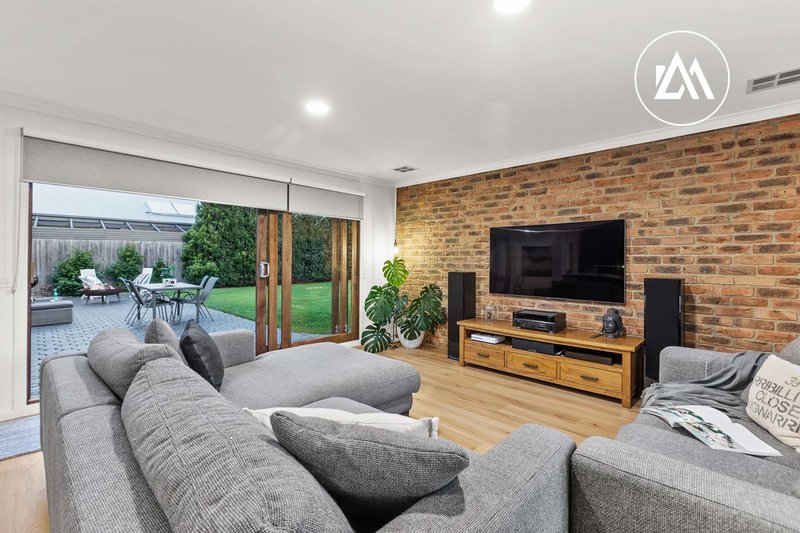 Photo - 9 Kirribilli Close, Langwarrin VIC 3910 - Image 11