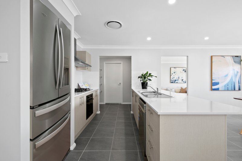 Photo - 9 Kittung Street, Fletcher NSW 2287 - Image 3