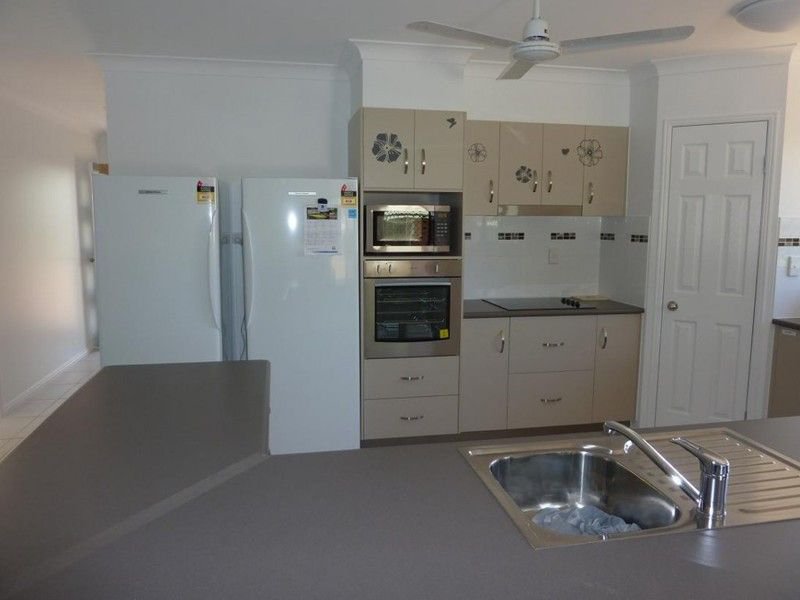 Photo - 9 Klewarrra Boulevard, Douglas QLD 4814 - Image 2