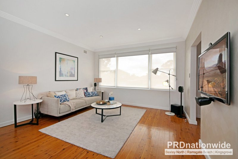 Photo - 9 Knock Crescent, Beverly Hills NSW 2209 - Image 4