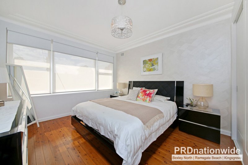 Photo - 9 Knock Crescent, Beverly Hills NSW 2209 - Image 6