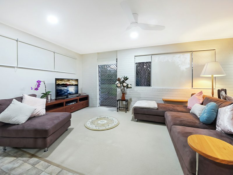 Photo - 9 Koonya Street, Chermside West QLD 4032 - Image 4